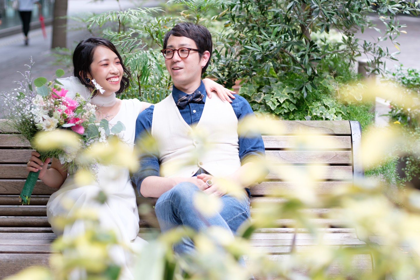 Couple in-front of Tokyo station — Photo by Kazuki Takano